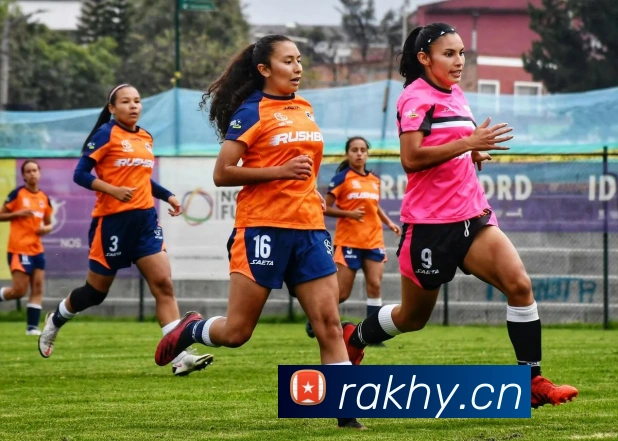 中国女足主帅之争持续升级 新帅人选悬而未决影响备战世界杯